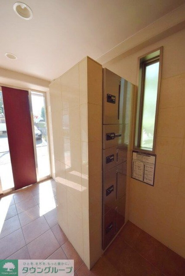 玄関(※別号室参考写真)