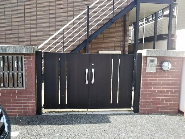 その他(オートロックゲート付き。)