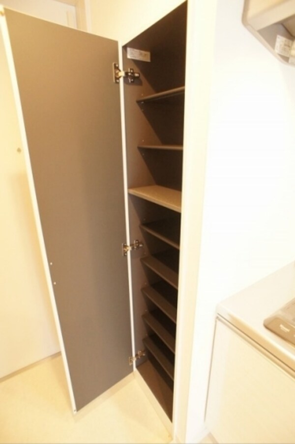 玄関(収納)