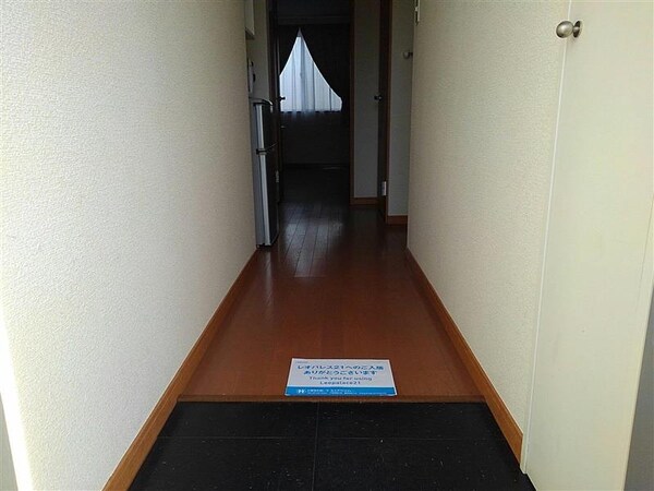 玄関(1階)