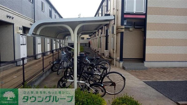 その他(屋根付き駐輪場)