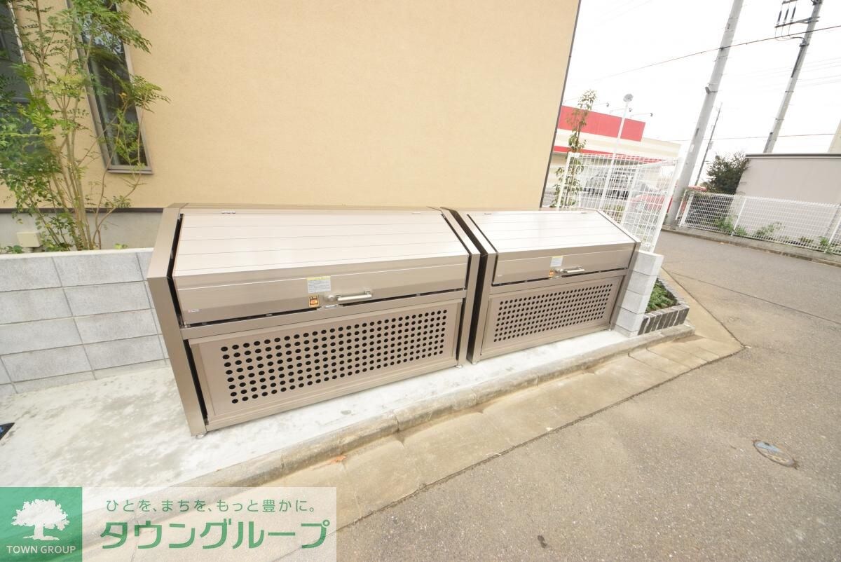 物件内観写真6　(庭)