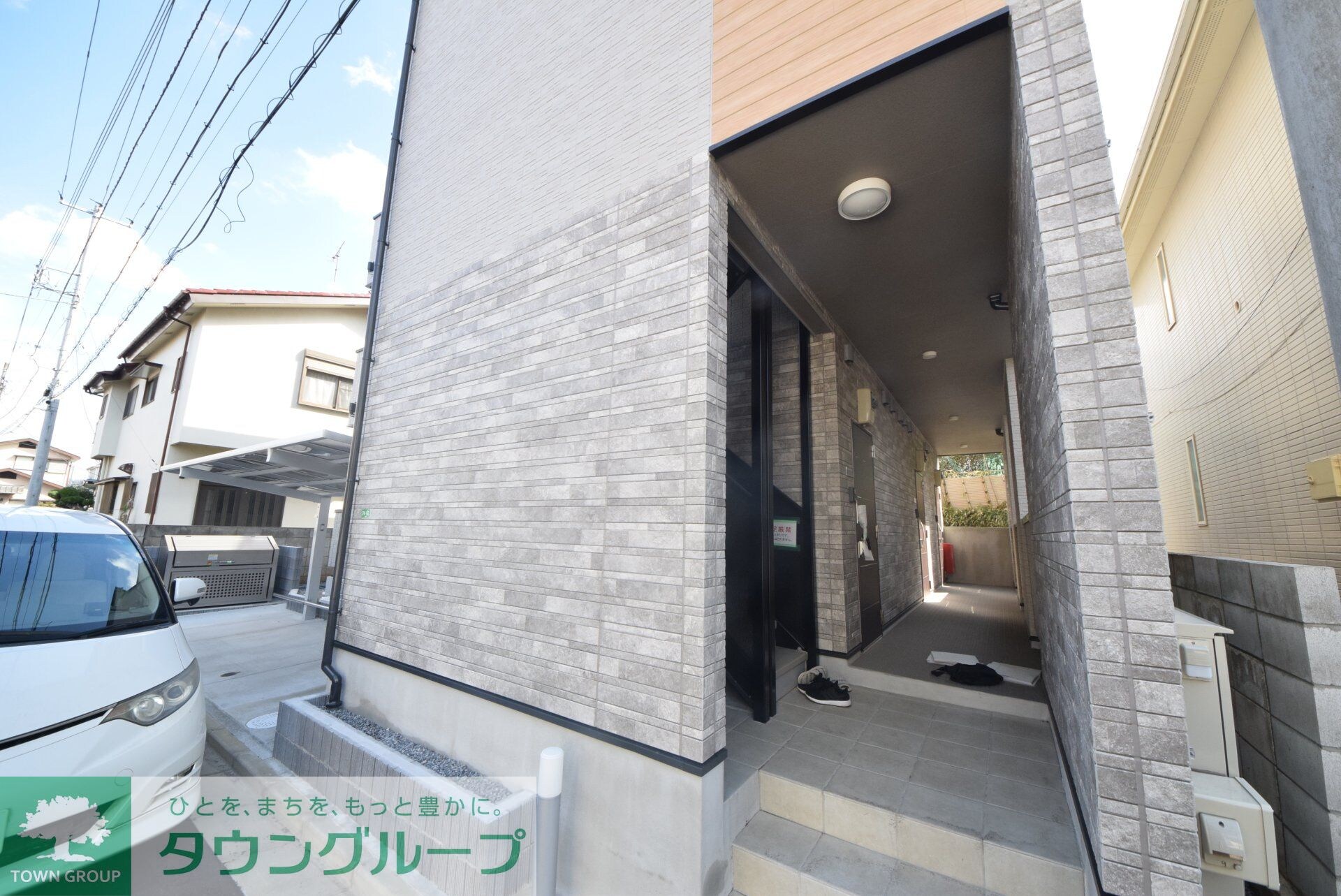 物件内観写真6　(エントランス)