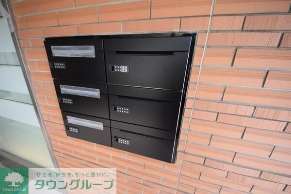 共有部分(メールＢＯＸ・宅配ＢＯＸも付いてます)