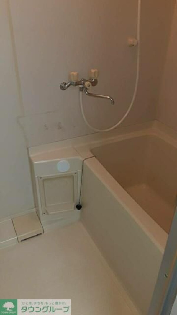 バス／シャワールーム等(※同建物別室の参考写真です　現況優先)