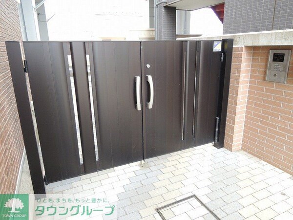 エントランス(オートロックゲート付)