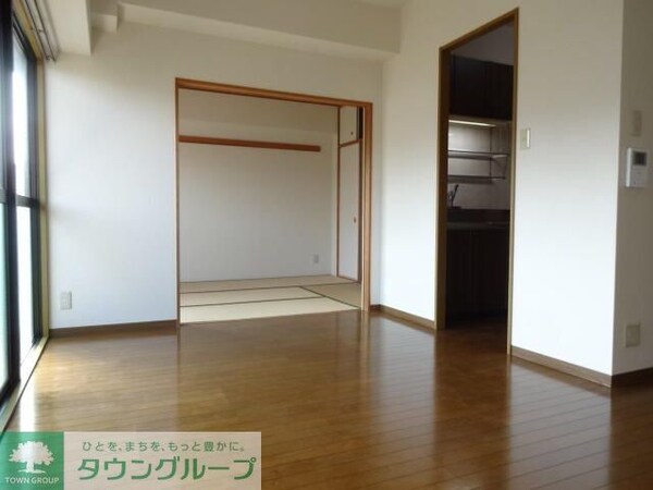 リビング・居室(※別部屋参考写真)