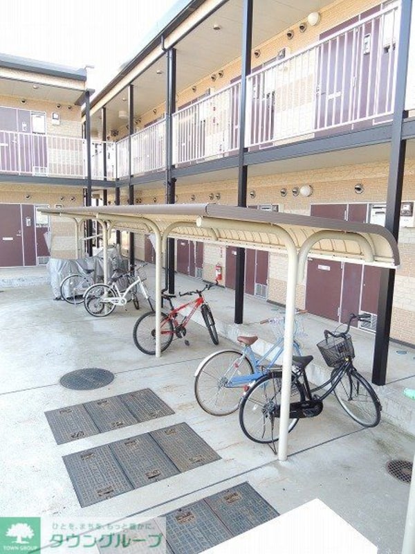 その他(屋根付き駐輪場)