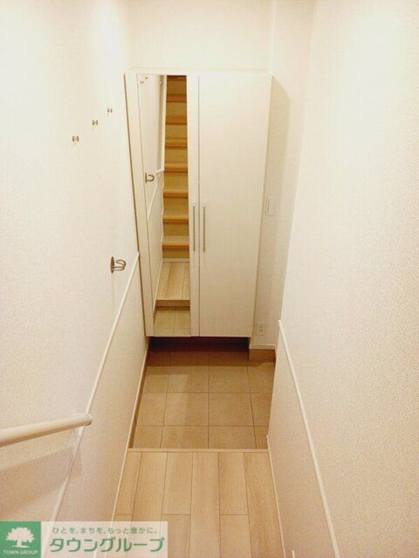 玄関(ニューデフィIIIシリーズ　同平米数同タイプ間取り)