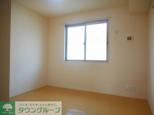 リビング・居室(※別号室参考写真です)