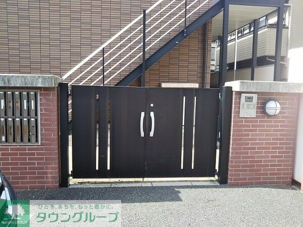 その他(オートロックゲート付き。)