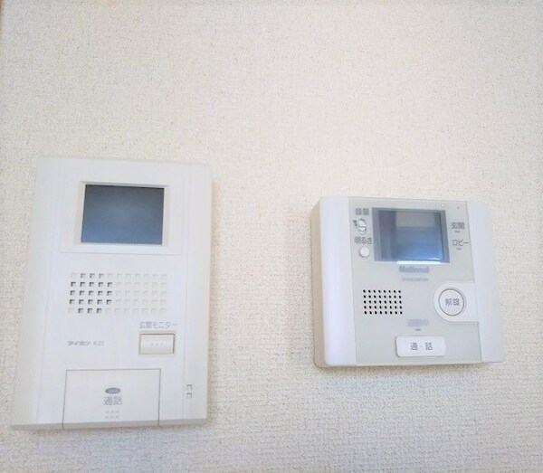 設備(モニター付インターホン)