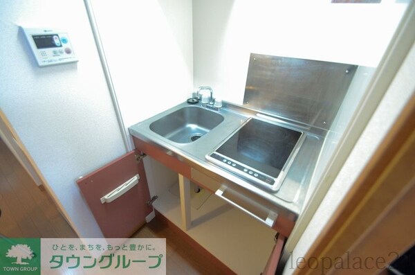 キッチン(※同型タイプ施工例　現況優先)