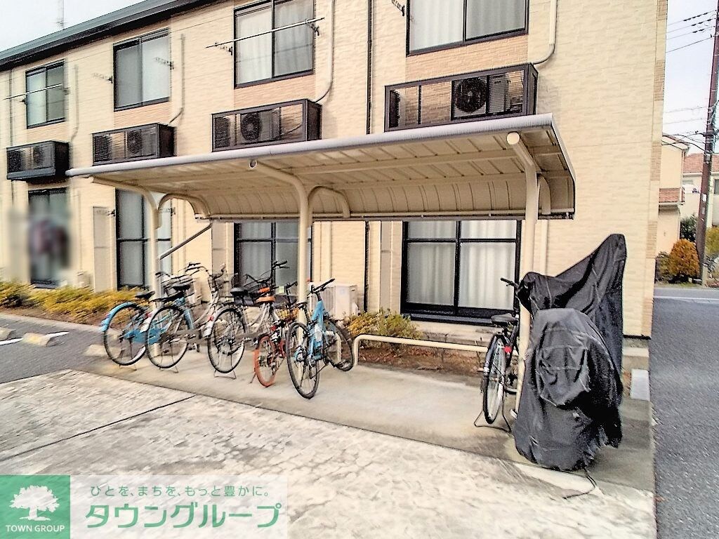 物件内観写真6　(駐輪場)