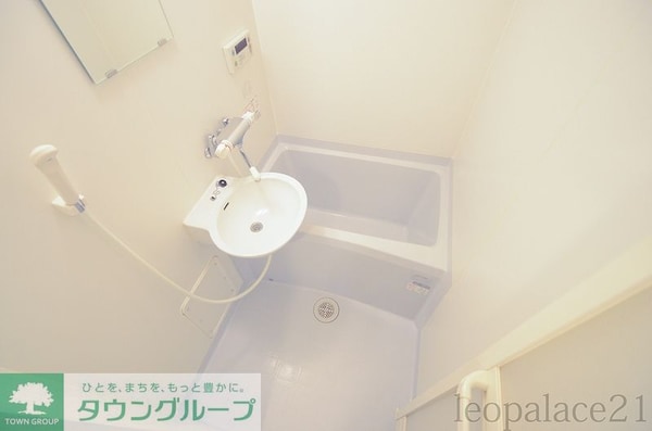 バス／シャワールーム等(※同型タイプ施工例　現況優先)