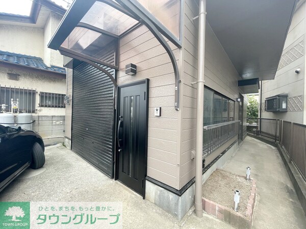 エントランス(駐車場)