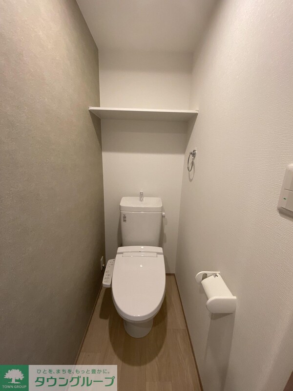トイレ(同じ間取りの１階の写真です。)