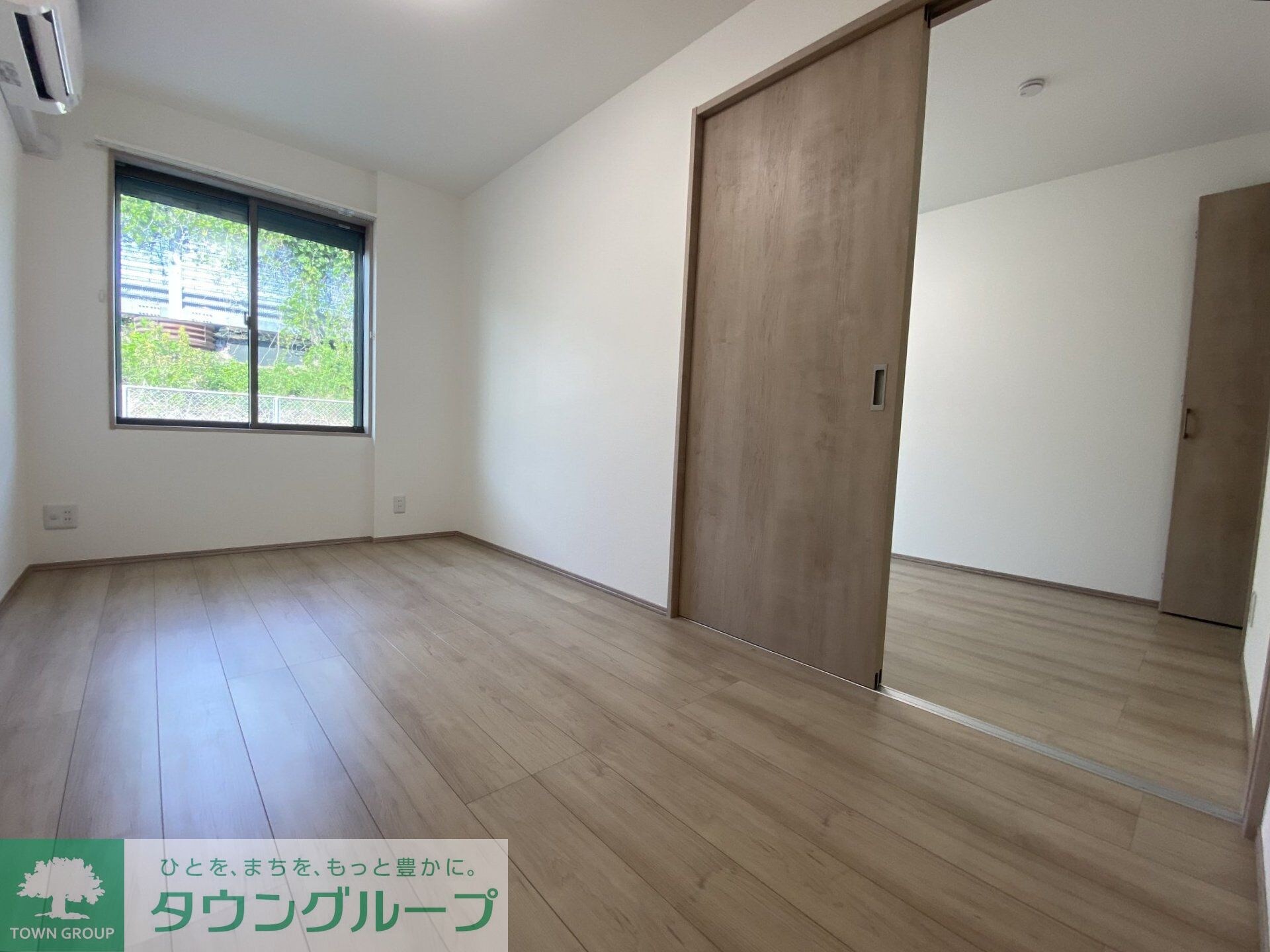 物件内観写真2　(同じ間取りの１階の写真です。)