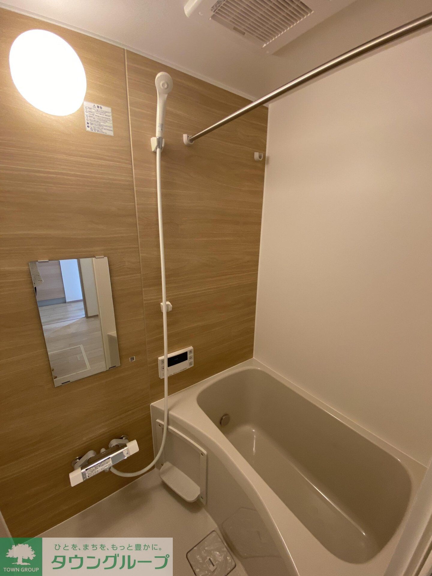 物件内観写真5　(同じ間取りの１階の写真です。)