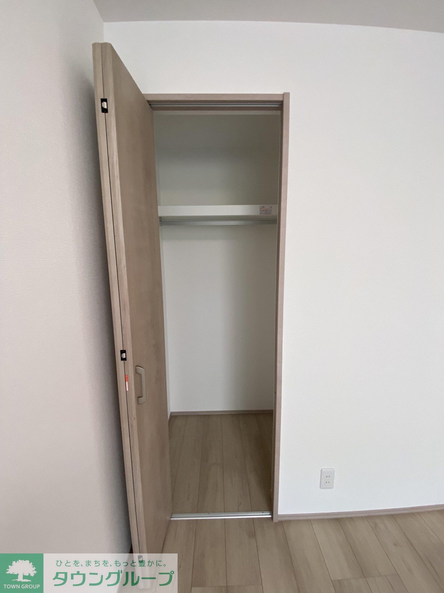 物件内観写真11　(同じ間取りの１階の写真です。)