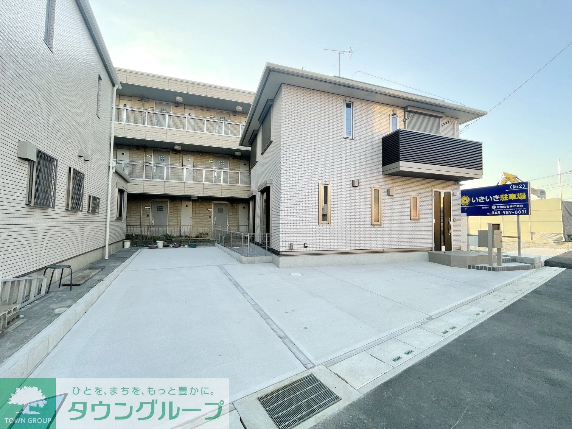 物件内観写真14　(駐車場)