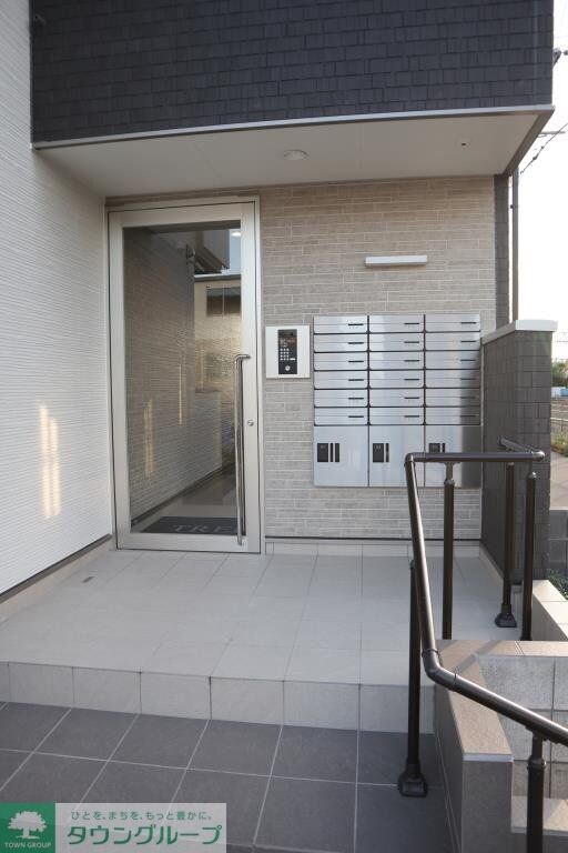 物件内観写真2　(エントランス)