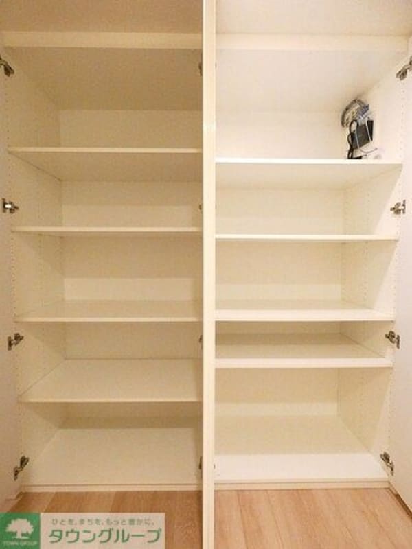 収納(物入　2箇所　内装済)