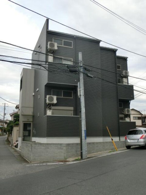 エントランス(2011年築です)