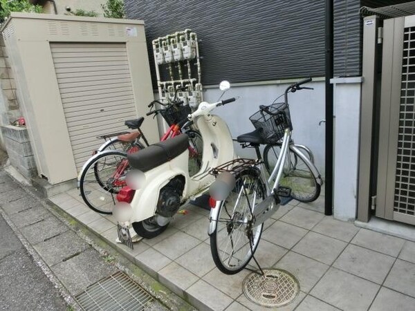 共有部分(敷地内駐輪場です)