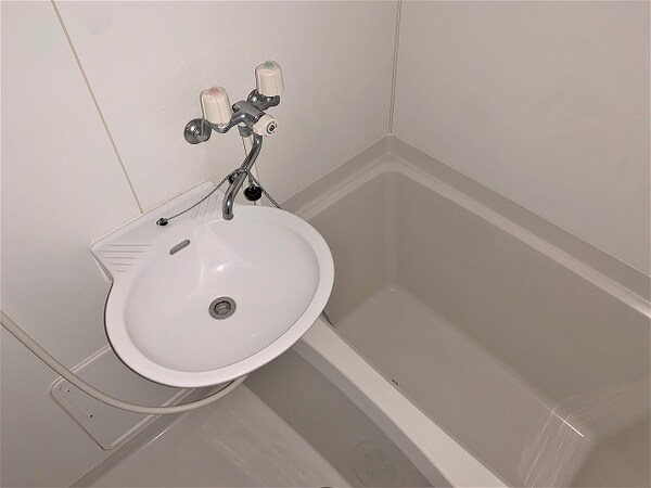 バス／シャワールーム等(バストイレ別)