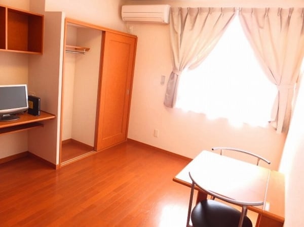 リビング・居室(家具・家電付きのお部屋です♪)