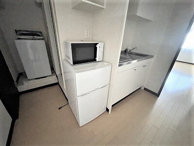 物件内観写真12　(冷蔵庫・電子レンジ)