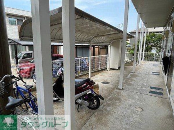 エントランス(駐輪場)