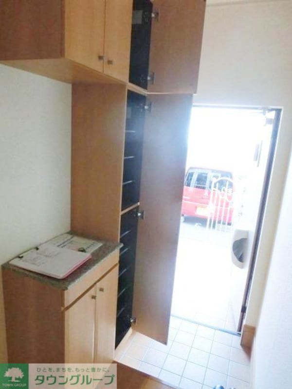 玄関(お部屋探しは【タウンハウジング千葉店】にお任せ下さい♪)