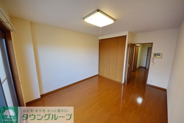 リビング・居室(角部屋は２面採光です。お問合せはタウンハウジングまで！)