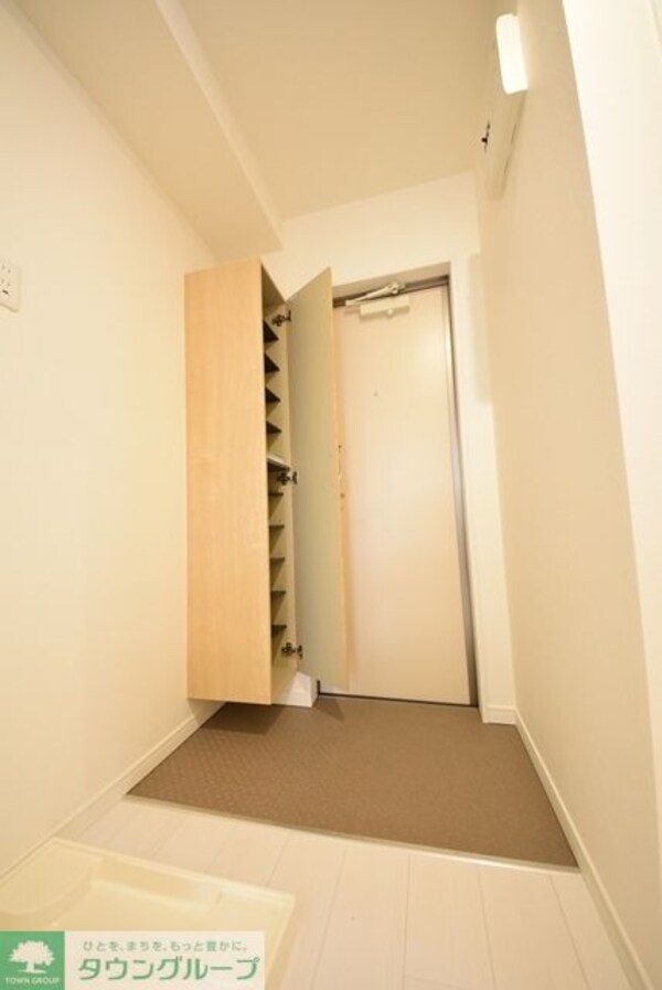 玄関(同タイプの写真の為、実際とは異なります)