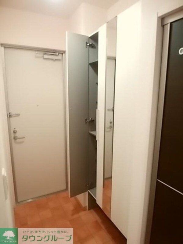 玄関(※別部屋参考写真)