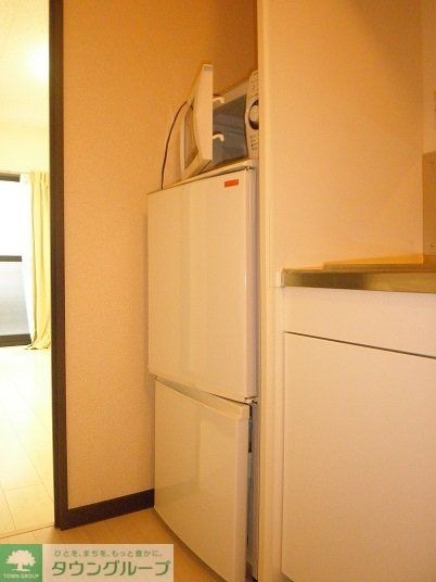 物件内観写真5　(冷蔵庫・電子レンジ)