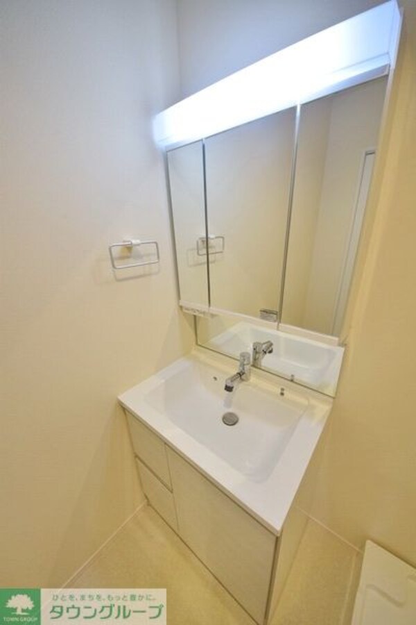 洗面(※同建物別号室（参考写真）)