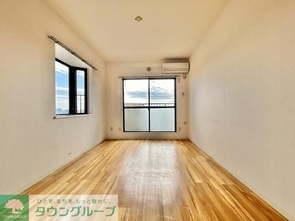 リビング・居室(同間取り別部屋の写真です)