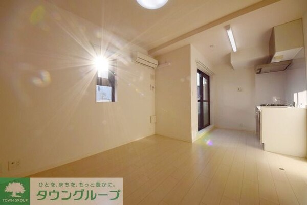 リビング・居室(現地待ち合わせ歓迎♪お問合せはタウンハウジング蘇我店まで！)