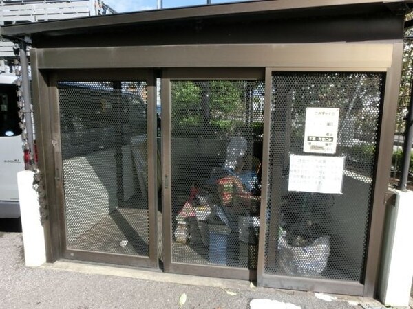 共有部分(敷地内ゴミステーション)