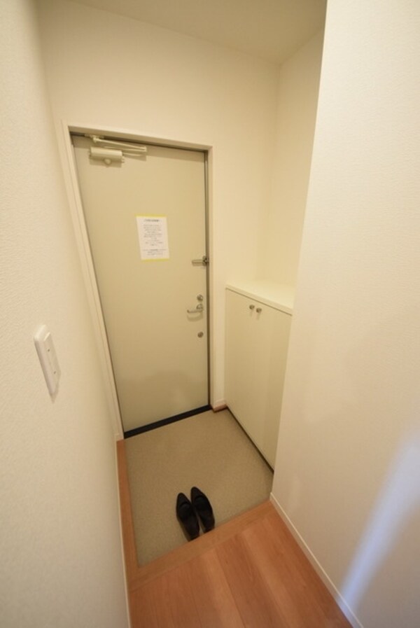 玄関(お問合せはタウンハウジングまで！※現地待合わせ相談可能)