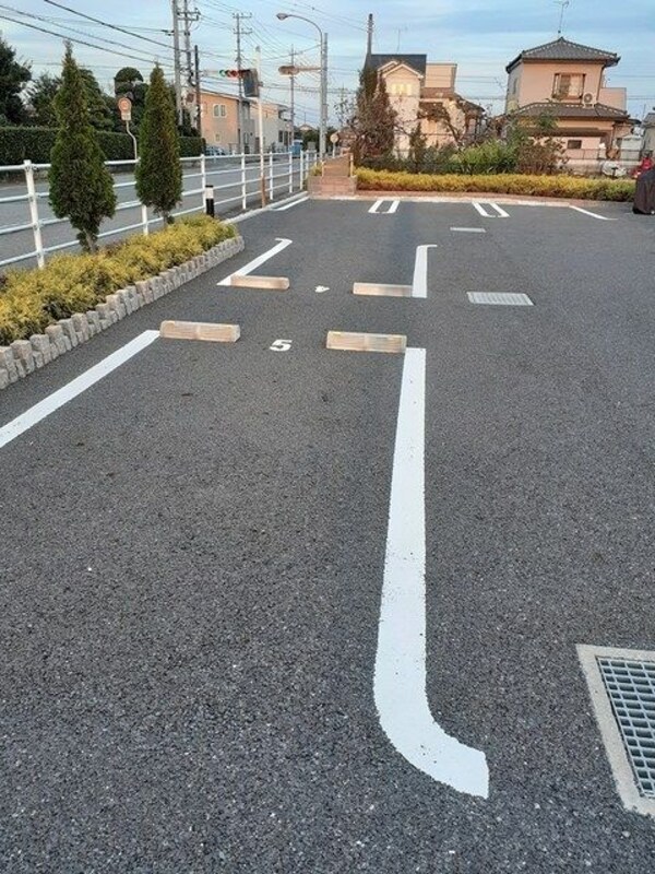 駐車場(お部屋探しならタウンハウジング蘇我店へお任せください！)
