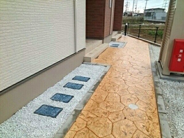 エントランス(お部屋探しならタウンハウジング蘇我店へお任せください！)