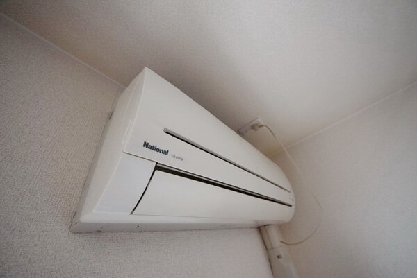 設備(室内にエアコン完備)