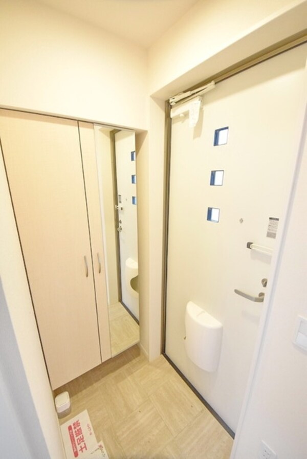 玄関(お部屋探しは【タウンハウジング蘇我店】にお任せ下さい♪)