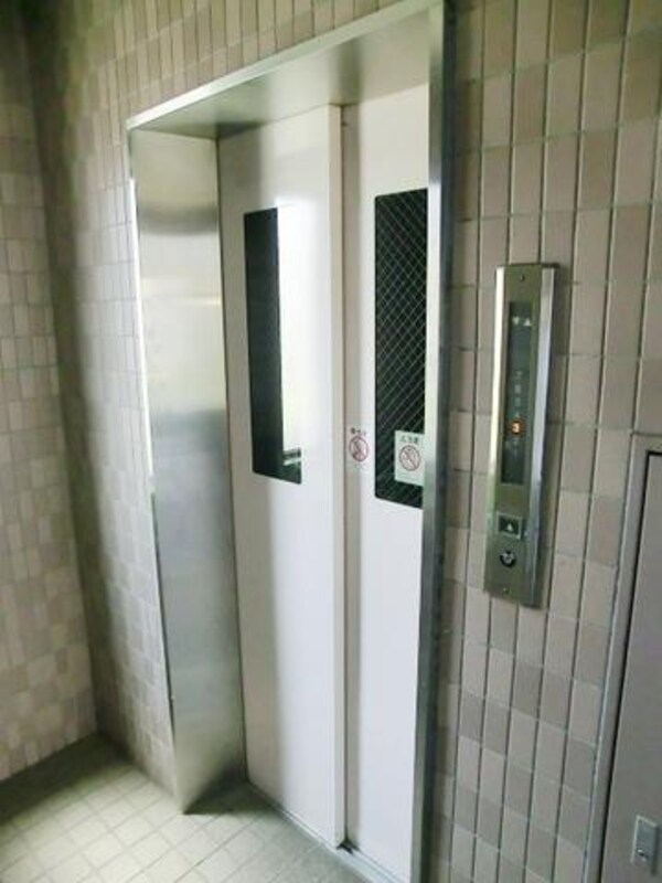 共有部分(エレベーター完備です)