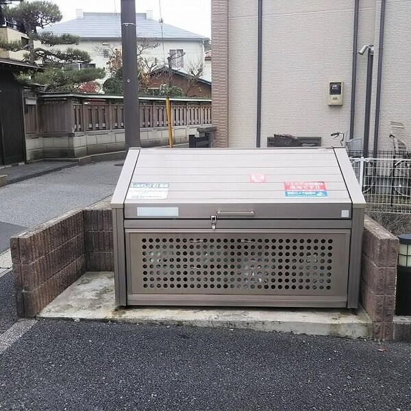 共有部分(ゴミ置き場)
