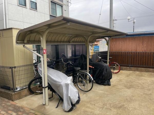 エントランス(お部屋探しはタウンハウジング千葉店にお任せ下さい♪)